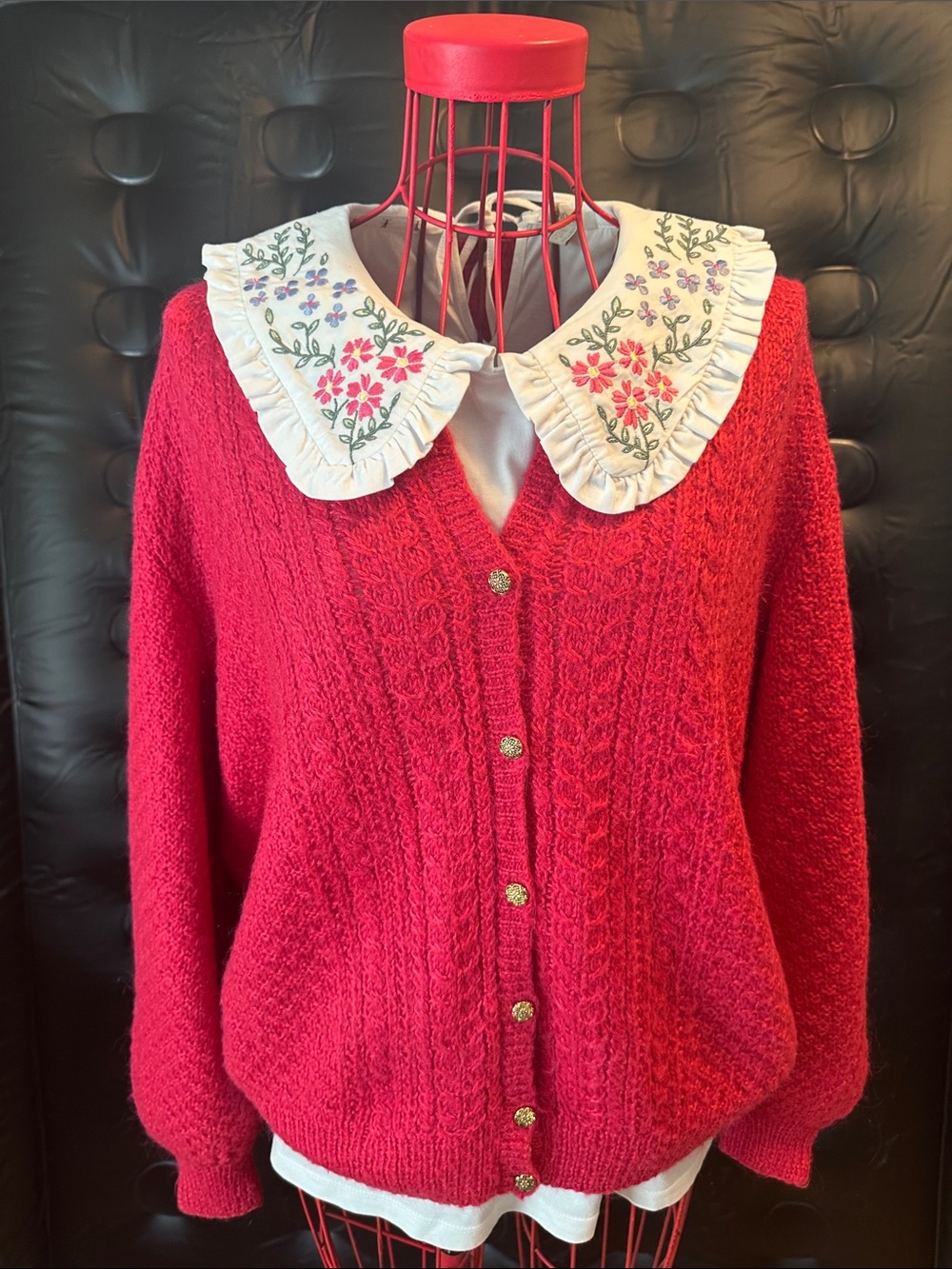 Pink Cable-Knit Women's Sweater Cardigan with Embroidered Collar t-shirt